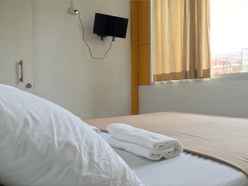 Warm White Hostel Банкок Стая снимка